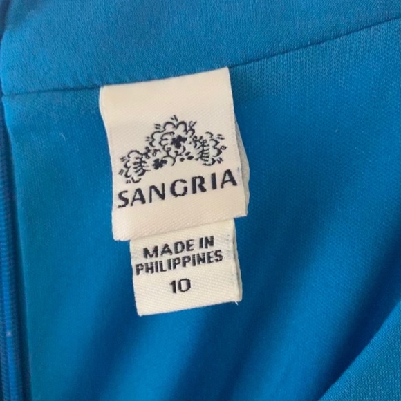 Beautiful dress, perfect for a wedding or picnic! - Picture 2 of 4